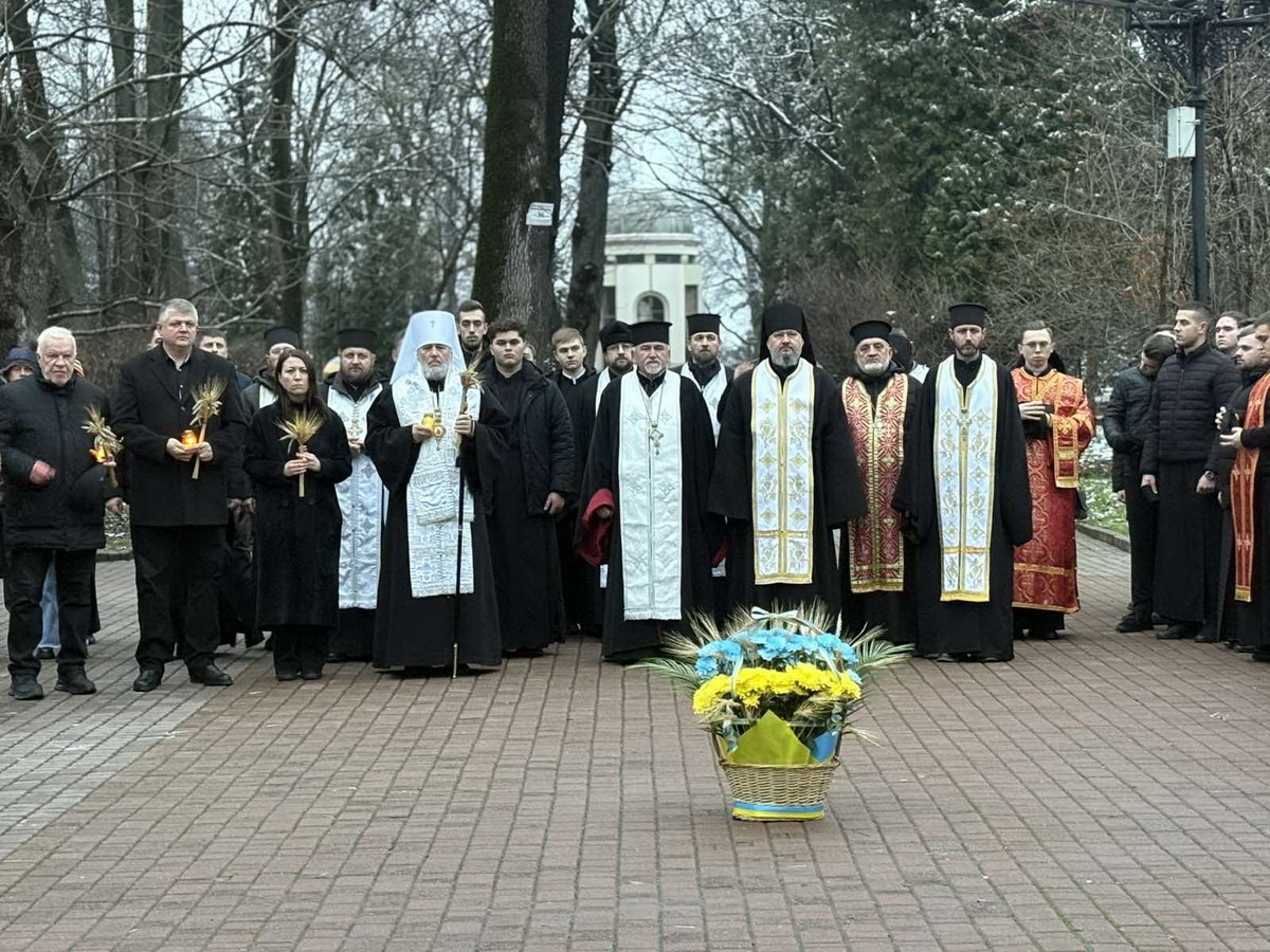 Молитовне вшанування всіх замучених голодом українців