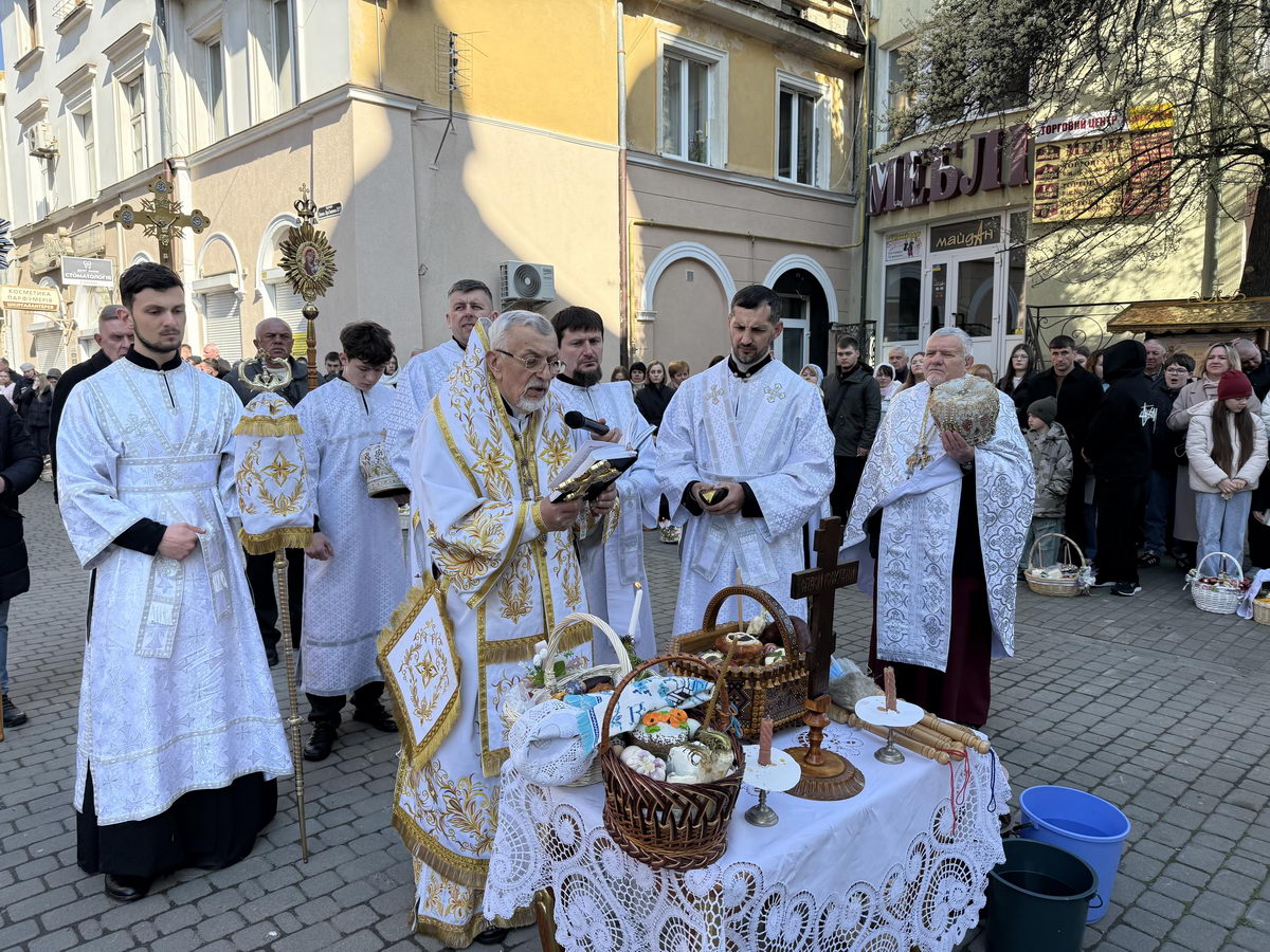 Святкове Богослужіння у день Світлого Христового воскресіння