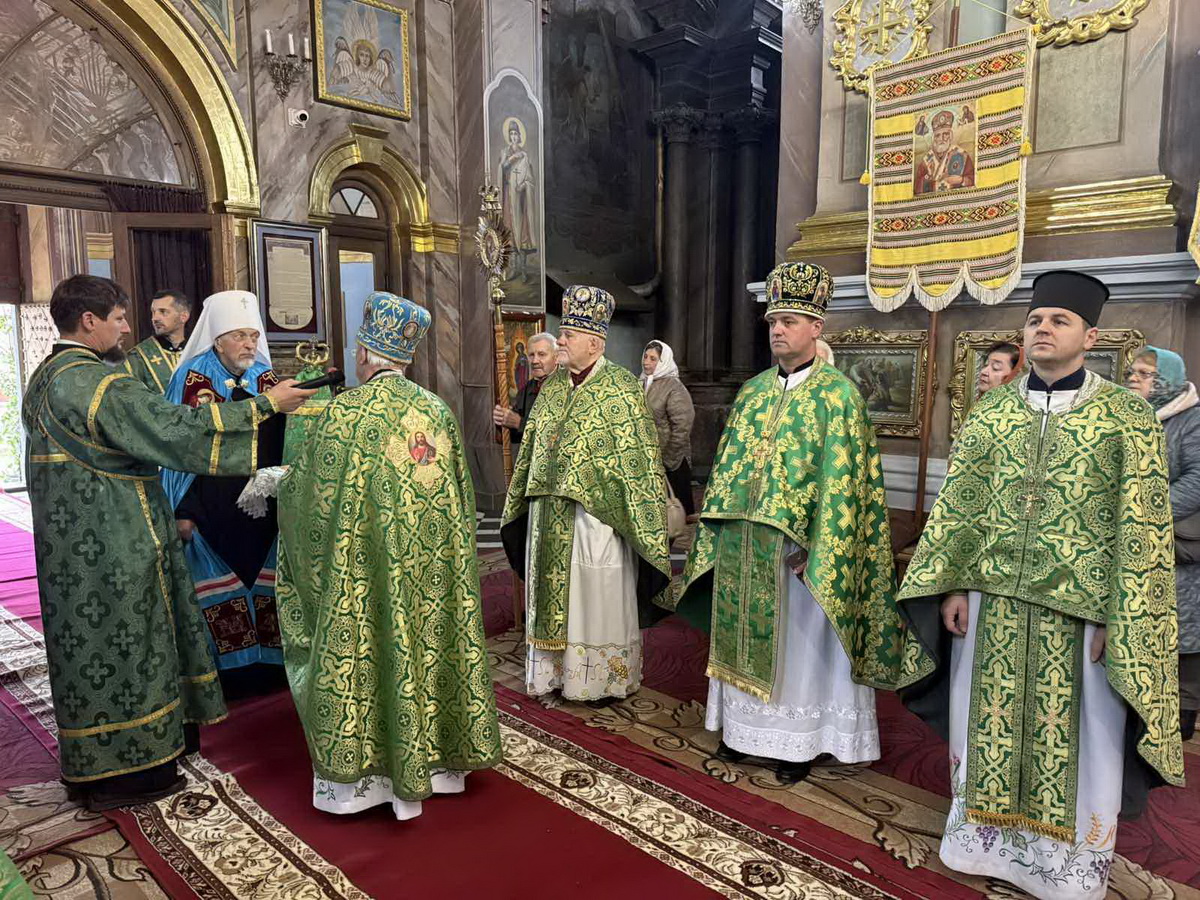 Богослужіння у День Святої Тройці